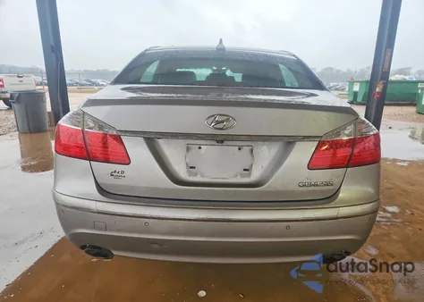 2011 Hyundai Genesis 3.8L z USA, uszkodzony, nr VIN KMHGC4DE3BU122913